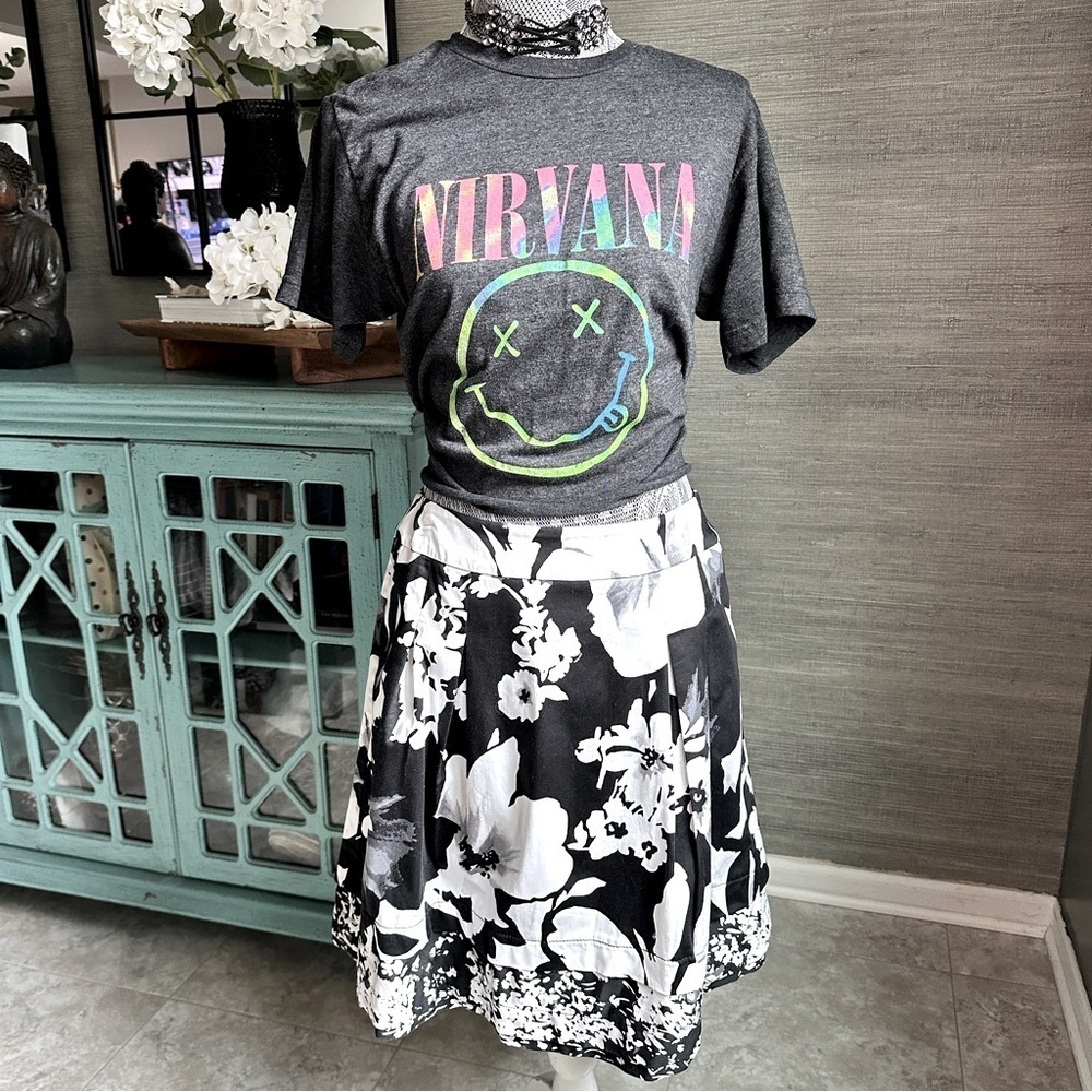 White House Black Market Floral A-Line Skirt Size 4